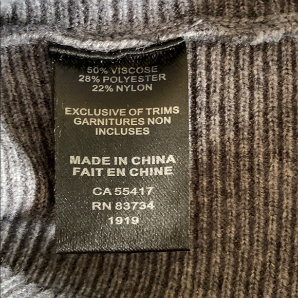 Carré Noir Grey Beaded Sweater (Medium) - Picture 4 of 4